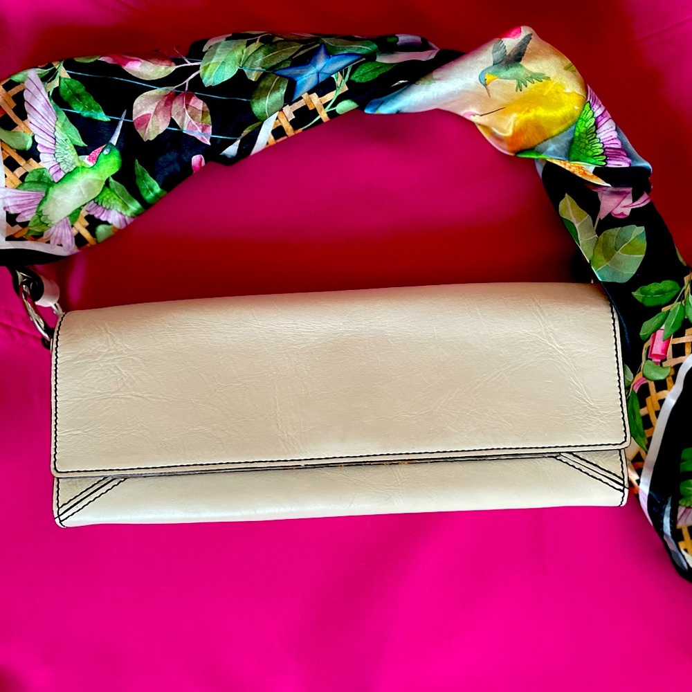 🦋EUC BANANA REPUBLIC ALL LEATHER WHITE/CREAM HANDBAG🦋🦋